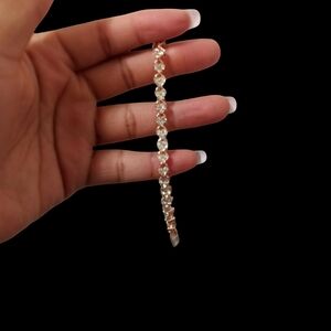 Elegant Gold Bracelet with Clear Stones